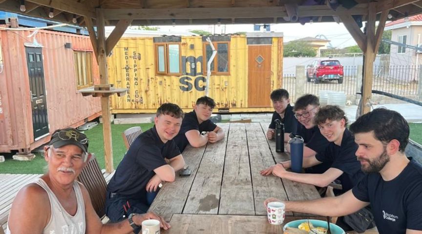 645478976 1342355297918236 6905111261811091230 N